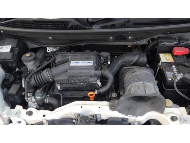 N-BOX G ターボSSパッケージ 4WD ターボ オートエアコン 純正ギャザーズナビ ワンセグ Bluetooth クルーズコントロール 両側パワースライド HID シートヒーター(17枚目)