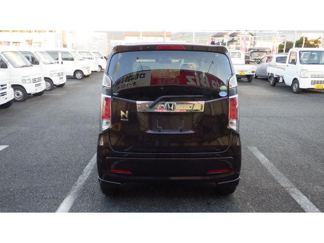 オートビズではどんなに安価な車でも「８年品質」をお約束します♪これから８年間ブレーキや足回りブーツなどの部品交換が発生しないために、予防整備を徹底しており、その証拠に車検代が飛躍的に安く済みます♪