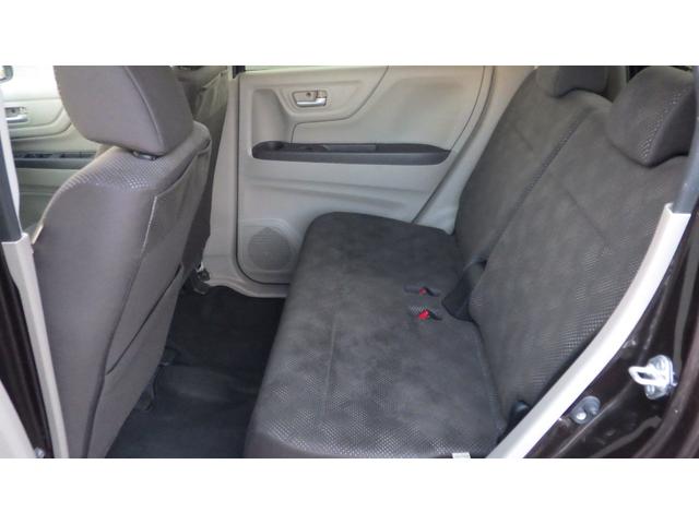使用感の少ない後列シート♪