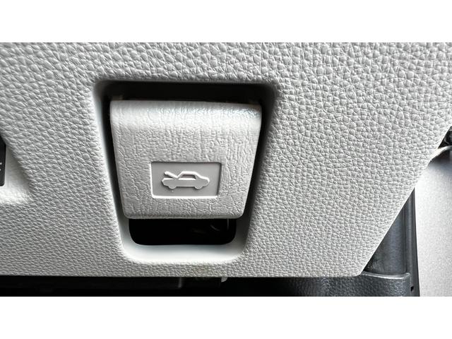 ヤリス ハイブリッドＺ　ワンオーナー／パノラミックビューモニター／前席シートヒーター／ＡＭ　ＦＭラジオ／Ｂｌｕｅｔｏｏｔｈ接続／ＥＴＣビルトインタイプ／ドライブレコーダー前後付き／タイヤパンク修理キット／ＵＳＢポート（14枚目）