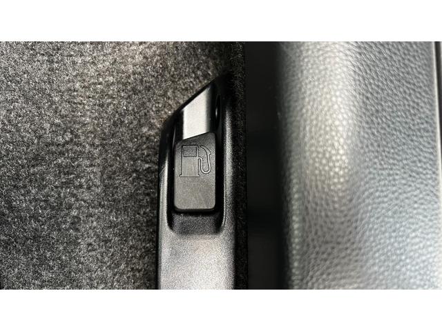 ヤリス ハイブリッドＺ　ワンオーナー／パノラミックビューモニター／前席シートヒーター／ＡＭ　ＦＭラジオ／Ｂｌｕｅｔｏｏｔｈ接続／ＥＴＣビルトインタイプ／ドライブレコーダー前後付き／タイヤパンク修理キット／ＵＳＢポート（15枚目）