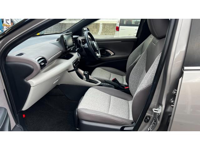 ヤリス ハイブリッドＺ　ワンオーナー／パノラミックビューモニター／前席シートヒーター／ＡＭ　ＦＭラジオ／Ｂｌｕｅｔｏｏｔｈ接続／ＥＴＣビルトインタイプ／ドライブレコーダー前後付き／タイヤパンク修理キット／ＵＳＢポート（40枚目）