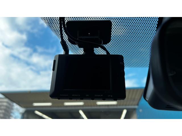 ヤリス ハイブリッドＺ　ワンオーナー／パノラミックビューモニター／前席シートヒーター／ＡＭ　ＦＭラジオ／Ｂｌｕｅｔｏｏｔｈ接続／ＥＴＣビルトインタイプ／ドライブレコーダー前後付き／タイヤパンク修理キット／ＵＳＢポート（50枚目）