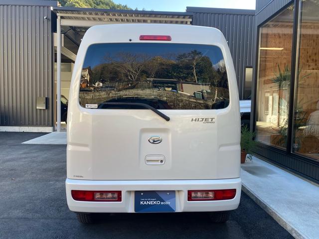 ハイゼットカーゴ クルーズターボ　４ＷＤ　ＣＤ　キーレス　電格ドアミラー　フォグランプ　パワーウィンドウ　社外アルミホイール　パールホワイト（5枚目）