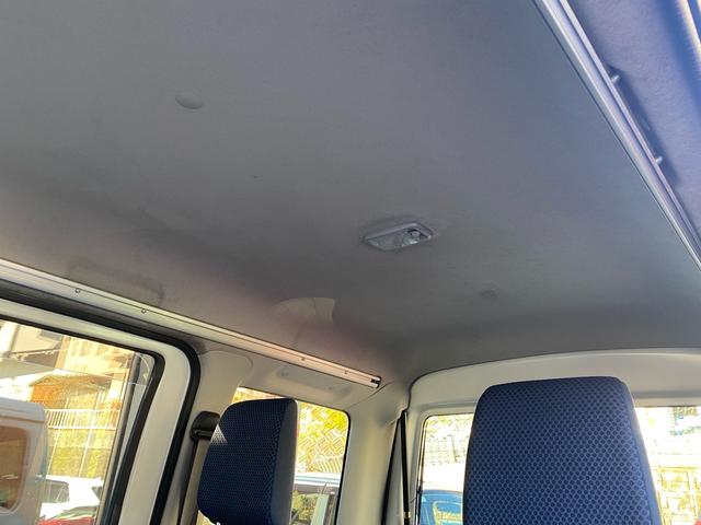 ハイゼットカーゴ クルーズターボ　４ＷＤ　ＣＤ　キーレス　電格ドアミラー　フォグランプ　パワーウィンドウ　社外アルミホイール　パールホワイト（11枚目）