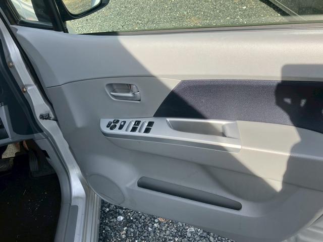 ワゴンＲ ＦＸリミテッド　スマートキー　電動格納ミラー　ベンチシート　ＡＴ　盗難防止システム　アルミホイール　衝突安全ボディ　エアコン　パワーステアリング　パワーウィンドウ（7枚目）