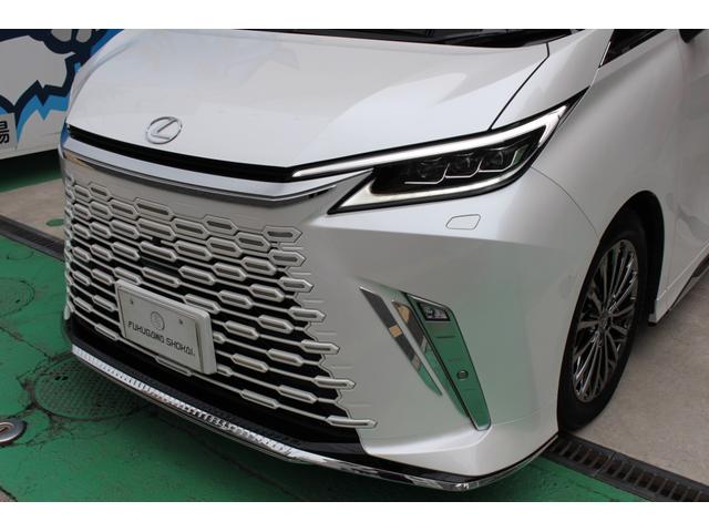 LM LM500h バージョンL ワンオーナー ドラレコ フロアマット モデリスタフルエアロ クールシャインキット フィルム貼り サンバイザー ボディーコーティング ロックナット ナンバーフレーム バックドアガーニッシュカップホルダー(34枚目)