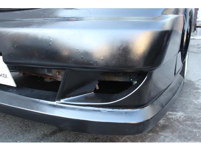 ハイエースワゴン 　フルエアロ　ワイパーガード　リアウイング　オーバーフェンダー　深リムホイール　ラウンジ仕様　ベットキット　ウッドハンドル　ディーゼルターボ　ナビ　ＥＴＣ　ワイドスライドヒンジ（16枚目）