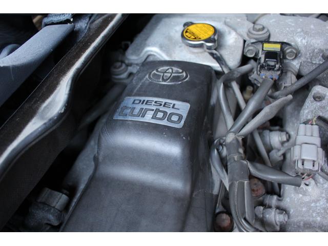 ハイエースワゴン 　フルエアロ　ワイパーガード　リアウイング　オーバーフェンダー　深リムホイール　ラウンジ仕様　ベットキット　ウッドハンドル　ディーゼルターボ　ナビ　ＥＴＣ　ワイドスライドヒンジ（66枚目）