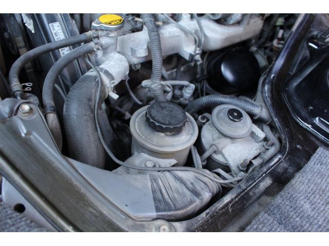 ハイエースワゴン 　フルエアロ　ワイパーガード　リアウイング　オーバーフェンダー　深リムホイール　ラウンジ仕様　ベットキット　ウッドハンドル　ディーゼルターボ　ナビ　ＥＴＣ　ワイドスライドヒンジ（67枚目）