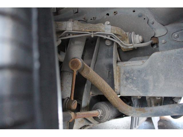 ハイエースワゴン 　フルエアロ　ワイパーガード　リアウイング　オーバーフェンダー　深リムホイール　ラウンジ仕様　ベットキット　ウッドハンドル　ディーゼルターボ　ナビ　ＥＴＣ　ワイドスライドヒンジ（70枚目）