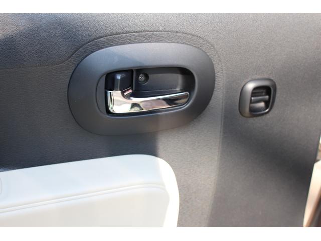 ミラココア カスタムＸ　リミテッド　下取り車　ナビ　ＥＴＣ　ブル―トゥース対応　ＤＶＤ　ＣＤ　チェッカーマット　バイザー　バックカメラ（53枚目）