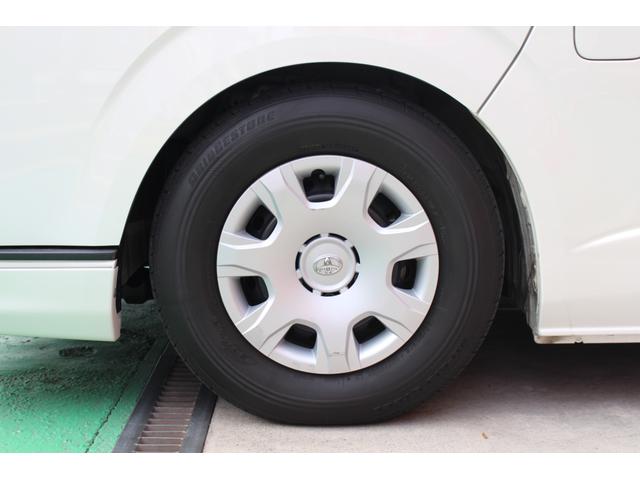 ハイエースバン スーパーGL 50TH アニバーサリーリミテッド フルセグナビ ETC ブルートゥース接続 ETC ハーフレザー ウッドハンドル リアスピーカー 100Vコンセント ドラレコ TRDフロントスポイラー 2.5インチローダウン バックカメラ(4枚目)