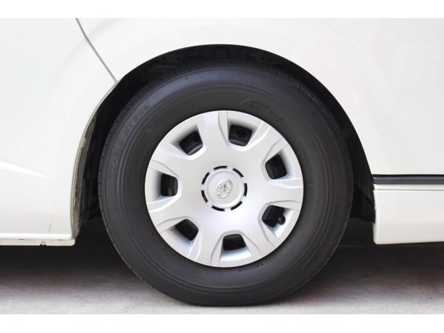 ハイエースバン スーパーGL 50TH アニバーサリーリミテッド フルセグナビ ETC ブルートゥース接続 ETC ハーフレザー ウッドハンドル リアスピーカー 100Vコンセント ドラレコ TRDフロントスポイラー 2.5インチローダウン バックカメラ(5枚目)