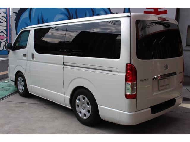 ハイエースバン スーパーGL 50TH アニバーサリーリミテッド フルセグナビ ETC ブルートゥース接続 ETC ハーフレザー ウッドハンドル リアスピーカー 100Vコンセント ドラレコ TRDフロントスポイラー 2.5インチローダウン バックカメラ(9枚目)