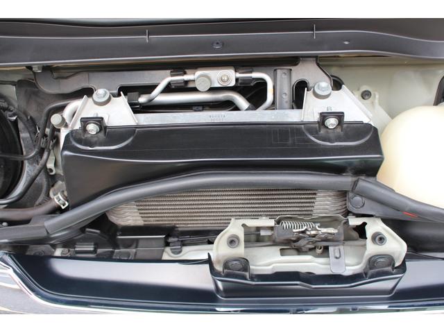 ハイエースバン スーパーGL 50TH アニバーサリーリミテッド フルセグナビ ETC ブルートゥース接続 ETC ハーフレザー ウッドハンドル リアスピーカー 100Vコンセント ドラレコ TRDフロントスポイラー 2.5インチローダウン バックカメラ(43枚目)