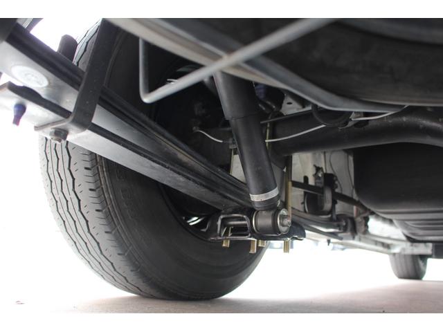 ハイエースバン スーパーGL 50TH アニバーサリーリミテッド フルセグナビ ETC ブルートゥース接続 ETC ハーフレザー ウッドハンドル リアスピーカー 100Vコンセント ドラレコ TRDフロントスポイラー 2.5インチローダウン バックカメラ(47枚目)