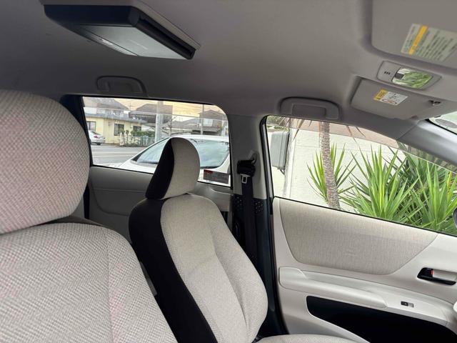 シエンタ Ｘ　ＥＴＣ　バックカメラ　電動スライドドア　キーレスエントリー　アイドリングストップ　後席モニター　３列シート　ＣＶＴ　衝突安全ボディ　ＡＢＳ　ＥＳＣ　エアコン　パワーステアリング　パワーウィンドウ（13枚目）