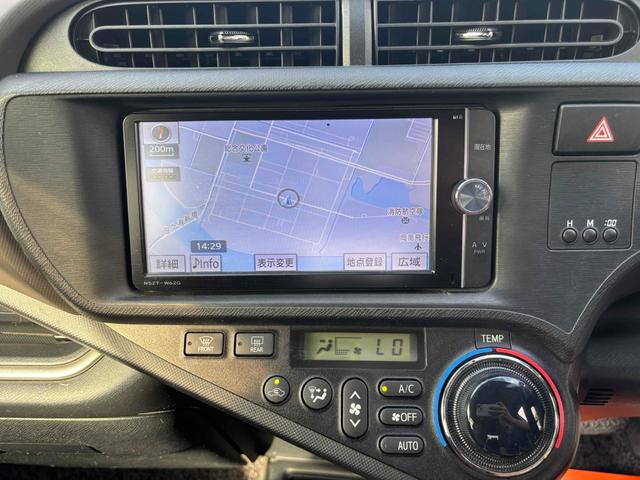 アクア Ｇ　ＥＴＣ　ナビ　アルミホイール　オートライト　スマートキー　電動格納ミラー　ＣＶＴ　衝突安全ボディ　ＡＢＳ　ＥＳＣ　エアコン　パワーステアリング（4枚目）