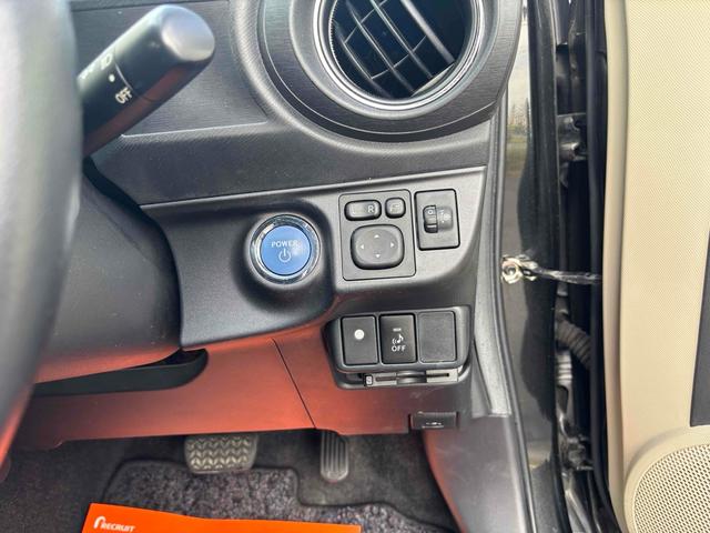 アクア Ｇ　ＥＴＣ　ナビ　アルミホイール　オートライト　スマートキー　電動格納ミラー　ＣＶＴ　衝突安全ボディ　ＡＢＳ　ＥＳＣ　エアコン　パワーステアリング（6枚目）