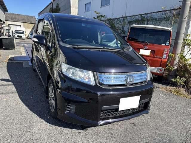 フリードスパイクハイブリッド ジャストセレクション ハイブリッド ETC バックカメラ ナビ TV 両側電動スライドドア オートクルーズコントロール オートライト HID スマートキー 電動格納ミラー CVT 盗難防止システム 衝突安全ボディ(13枚目)