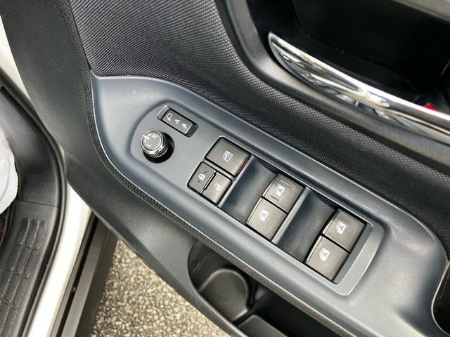 ヴォクシー ZS 煌 ワンオーナー 7人乗り 両側電動スライドドア ETC ナビ 後席モニター バックカメラ フルセグTV Bluetooth CD DVD HDMI LEDヘッドライト AW16インチ オートエアコン(49枚目)