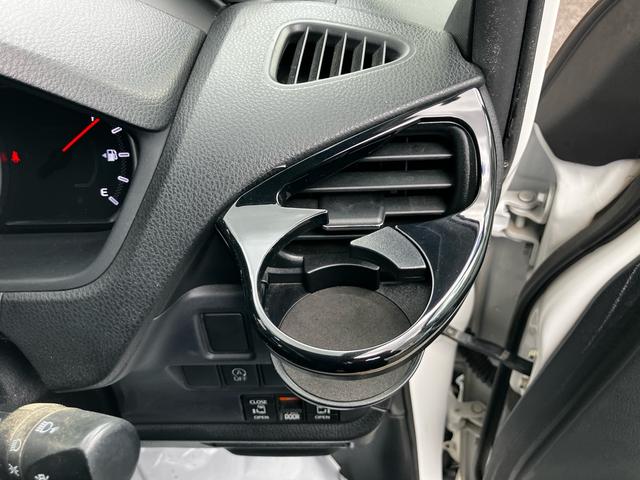 ヴォクシー ZS 煌 ワンオーナー 7人乗り 両側電動スライドドア ETC ナビ 後席モニター バックカメラ フルセグTV Bluetooth CD DVD HDMI LEDヘッドライト AW16インチ オートエアコン(52枚目)