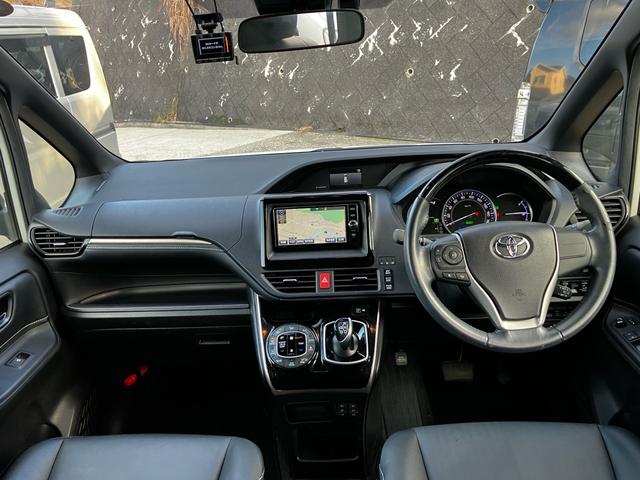 エスクァイア ハイブリッドＧｉ　ブラックテーラード　７人乗り　衝突被害軽減システム　レーンアシスト　両側パワスラ　前後ドラレコ　ＥＴＣ　ナビ　バックカメラ　フルセグＴＶ　Ｂｌｕｅｔｏｏｔｈ　ＣＤ　ＬＥＤヘッドライト　ＡＷ１５インチ　クルコン（4枚目）