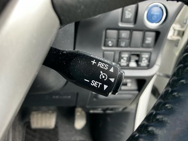 エスクァイア ハイブリッドＧｉ　ブラックテーラード　７人乗り　衝突被害軽減システム　レーンアシスト　両側パワスラ　前後ドラレコ　ＥＴＣ　ナビ　バックカメラ　フルセグＴＶ　Ｂｌｕｅｔｏｏｔｈ　ＣＤ　ＬＥＤヘッドライト　ＡＷ１５インチ　クルコン（16枚目）