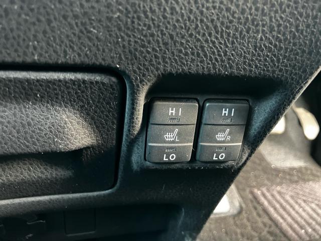 エスクァイア ハイブリッドＧｉ　ブラックテーラード　７人乗り　衝突被害軽減システム　レーンアシスト　両側パワスラ　前後ドラレコ　ＥＴＣ　ナビ　バックカメラ　フルセグＴＶ　Ｂｌｕｅｔｏｏｔｈ　ＣＤ　ＬＥＤヘッドライト　ＡＷ１５インチ　クルコン（17枚目）