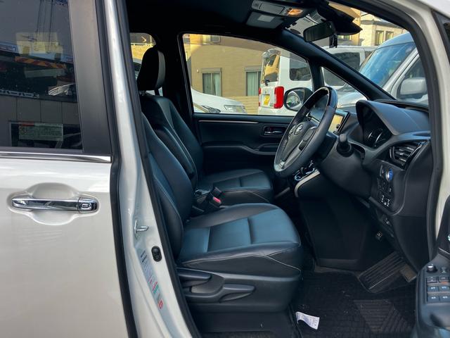 エスクァイア ハイブリッドＧｉ　ブラックテーラード　７人乗り　衝突被害軽減システム　レーンアシスト　両側パワスラ　前後ドラレコ　ＥＴＣ　ナビ　バックカメラ　フルセグＴＶ　Ｂｌｕｅｔｏｏｔｈ　ＣＤ　ＬＥＤヘッドライト　ＡＷ１５インチ　クルコン（21枚目）