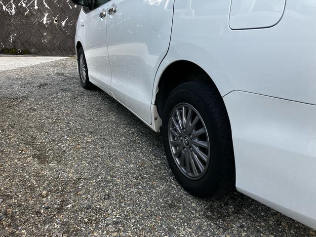 エスクァイア ハイブリッドＧｉ　ブラックテーラード　７人乗り　衝突被害軽減システム　レーンアシスト　両側パワスラ　前後ドラレコ　ＥＴＣ　ナビ　バックカメラ　フルセグＴＶ　Ｂｌｕｅｔｏｏｔｈ　ＣＤ　ＬＥＤヘッドライト　ＡＷ１５インチ　クルコン（33枚目）