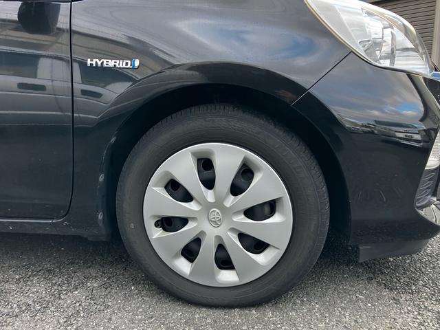 アクア Ｇブラックソフトレザーセレクション　バックカメラ　オートエアコン　スマートキー　オートライト　電動格納ミラー　ＡＢＳ　横滑り防止装置　パワーウィンドウ　パワーステアリング　アイドリングストップ　運転席・助手席エアバック（25枚目）