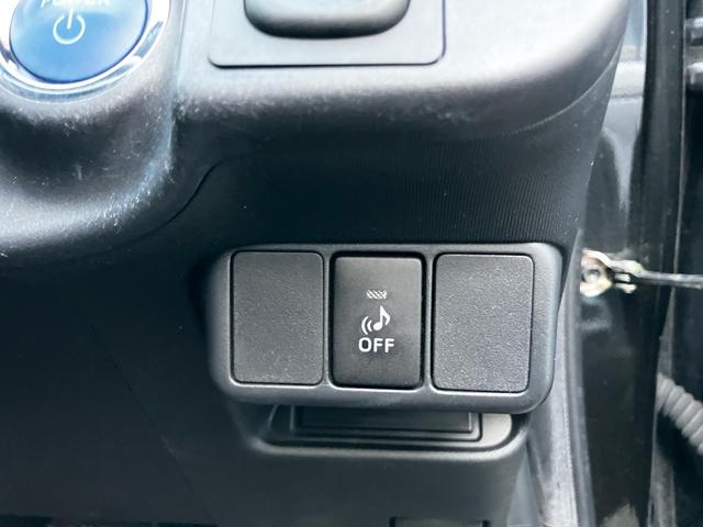 アクア Ｇブラックソフトレザーセレクション　バックカメラ　オートエアコン　スマートキー　オートライト　電動格納ミラー　ＡＢＳ　横滑り防止装置　パワーウィンドウ　パワーステアリング　アイドリングストップ　運転席・助手席エアバック（35枚目）