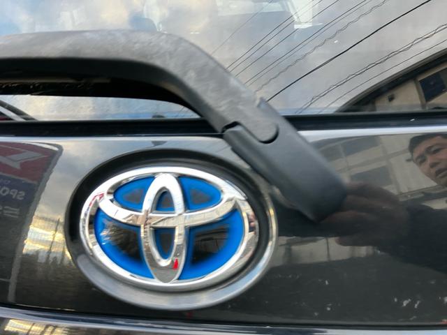 アクア Ｇブラックソフトレザーセレクション　バックカメラ　オートエアコン　スマートキー　オートライト　電動格納ミラー　ＡＢＳ　横滑り防止装置　パワーウィンドウ　パワーステアリング　アイドリングストップ　運転席・助手席エアバック（43枚目）