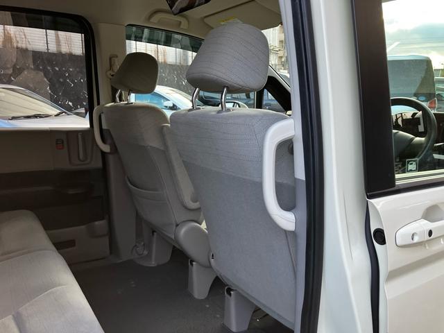 ステップワゴン Ｇ　Ｌパッケージ　８人乗り　両側電動スライドドア　ＥＴＣ　ナビ　後席モニター　バックカメラ　フルセグＴＶ　Ｂｌｕｅｔｏｏｔｈ　ＣＤ　ＤＶＤ　オートエアコン　スマートキー　電動格納ミラー　ＡＷ１５インチ（20枚目）