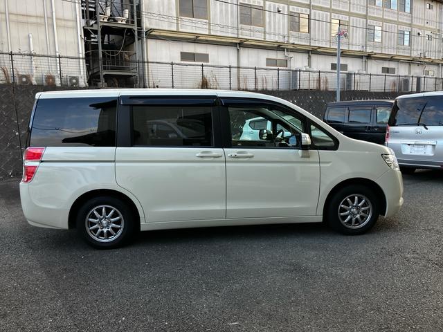 ステップワゴン Ｇ　Ｌパッケージ　８人乗り　両側電動スライドドア　ＥＴＣ　ナビ　後席モニター　バックカメラ　フルセグＴＶ　Ｂｌｕｅｔｏｏｔｈ　ＣＤ　ＤＶＤ　オートエアコン　スマートキー　電動格納ミラー　ＡＷ１５インチ（35枚目）