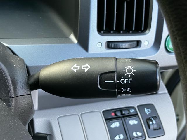 ステップワゴン Ｇ　Ｌパッケージ　８人乗り　両側電動スライドドア　ＥＴＣ　ナビ　後席モニター　バックカメラ　フルセグＴＶ　Ｂｌｕｅｔｏｏｔｈ　ＣＤ　ＤＶＤ　オートエアコン　スマートキー　電動格納ミラー　ＡＷ１５インチ（47枚目）