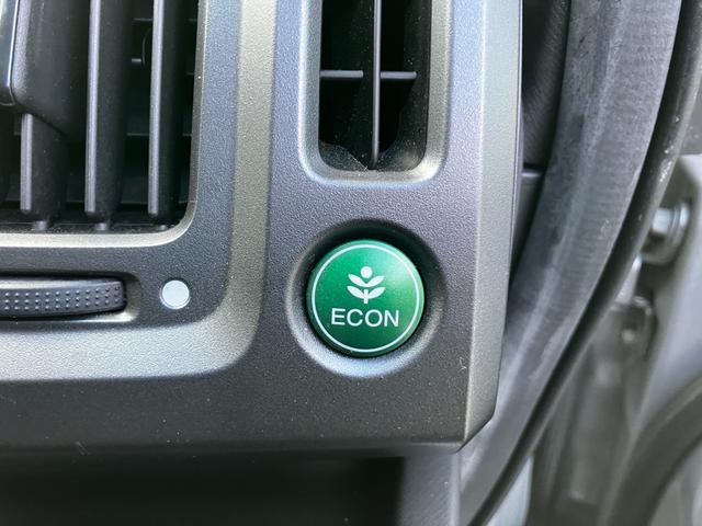 ステップワゴン Ｇ　ＨＩＤエディション　８人乗り　両側電動スライドドア　ＥＴＣ　ナビ　後席モニター　フルセグＴＶ　Ｂｌｕｅｔｏｏｔｈ　ＣＤ　ＤＶＤ　ＨＩＤヘッドライト　スマートキー　オートエアコン　電動格納ミラー　３列シート（16枚目）