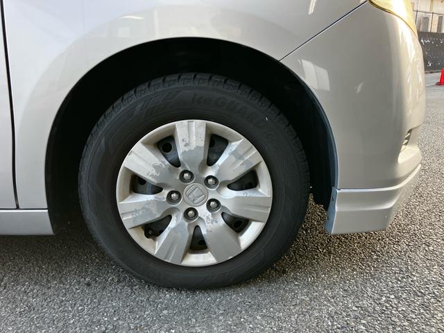 ステップワゴン Ｇ　ＨＩＤエディション　８人乗り　両側電動スライドドア　ＥＴＣ　ナビ　後席モニター　フルセグＴＶ　Ｂｌｕｅｔｏｏｔｈ　ＣＤ　ＤＶＤ　ＨＩＤヘッドライト　スマートキー　オートエアコン　電動格納ミラー　３列シート（35枚目）