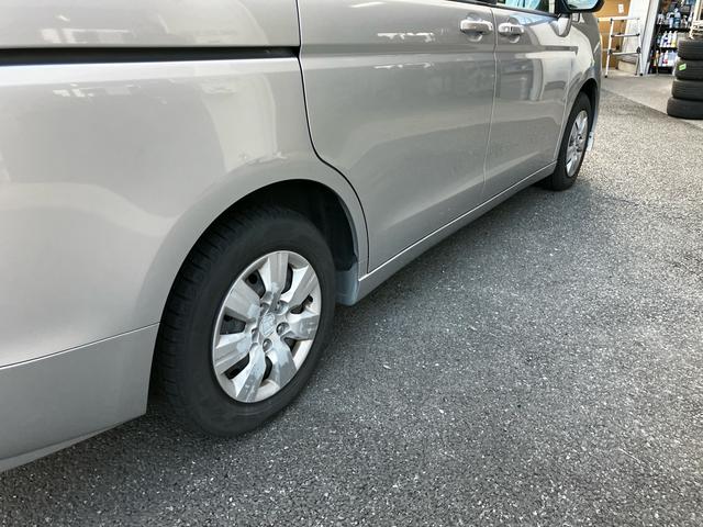 ステップワゴン Ｇ　ＨＩＤエディション　８人乗り　両側電動スライドドア　ＥＴＣ　ナビ　後席モニター　フルセグＴＶ　Ｂｌｕｅｔｏｏｔｈ　ＣＤ　ＤＶＤ　ＨＩＤヘッドライト　スマートキー　オートエアコン　電動格納ミラー　３列シート（37枚目）