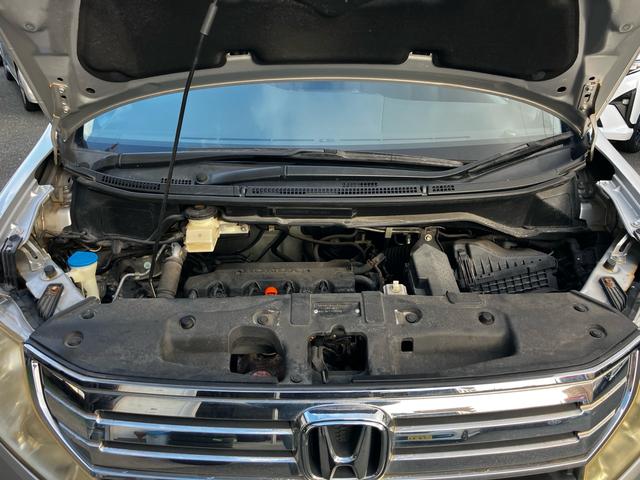 ステップワゴン Ｇ　ＨＩＤエディション　８人乗り　両側電動スライドドア　ＥＴＣ　ナビ　後席モニター　フルセグＴＶ　Ｂｌｕｅｔｏｏｔｈ　ＣＤ　ＤＶＤ　ＨＩＤヘッドライト　スマートキー　オートエアコン　電動格納ミラー　３列シート（42枚目）