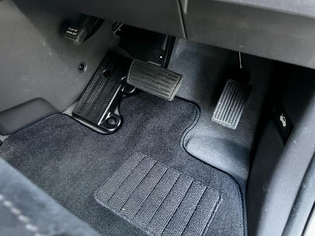 ステップワゴン Ｇ　ＨＩＤエディション　８人乗り　両側電動スライドドア　ＥＴＣ　ナビ　後席モニター　フルセグＴＶ　Ｂｌｕｅｔｏｏｔｈ　ＣＤ　ＤＶＤ　ＨＩＤヘッドライト　スマートキー　オートエアコン　電動格納ミラー　３列シート（49枚目）