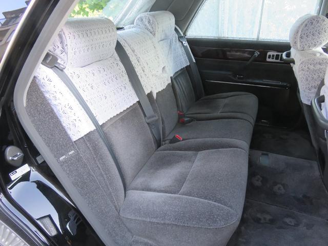 センチュリー 　公用車ワンオーナー　ロイヤルタイプレースハーフシートカバー　プレステージタイプフロアマット　唐草模様モチーフサイド＆リヤ電動カーテン　ウールファブリック前後ヒーター付パワーシート　トヨタディーラー整備（7枚目）