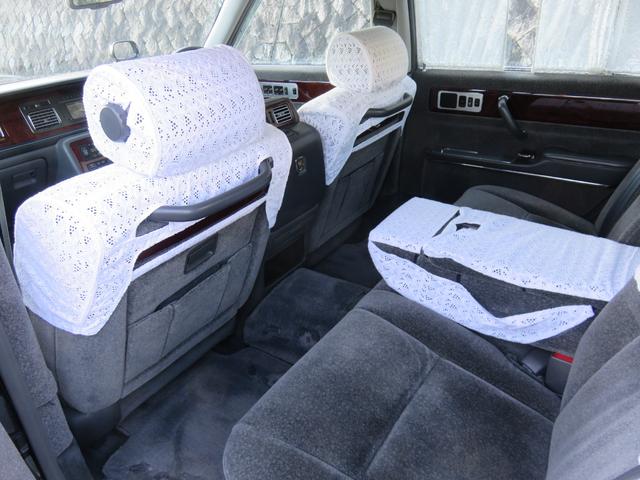 センチュリー 　公用車ワンオーナー　ロイヤルタイプレースハーフシートカバー　プレステージタイプフロアマット　唐草模様モチーフサイド＆リヤ電動カーテン　ウールファブリック前後ヒーター付パワーシート　トヨタディーラー整備（11枚目）