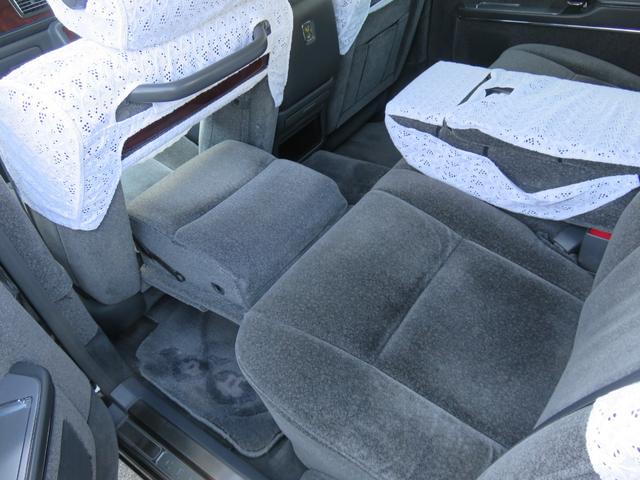 センチュリー 　公用車ワンオーナー　ロイヤルタイプレースハーフシートカバー　プレステージタイプフロアマット　唐草模様モチーフサイド＆リヤ電動カーテン　ウールファブリック前後ヒーター付パワーシート　トヨタディーラー整備（14枚目）