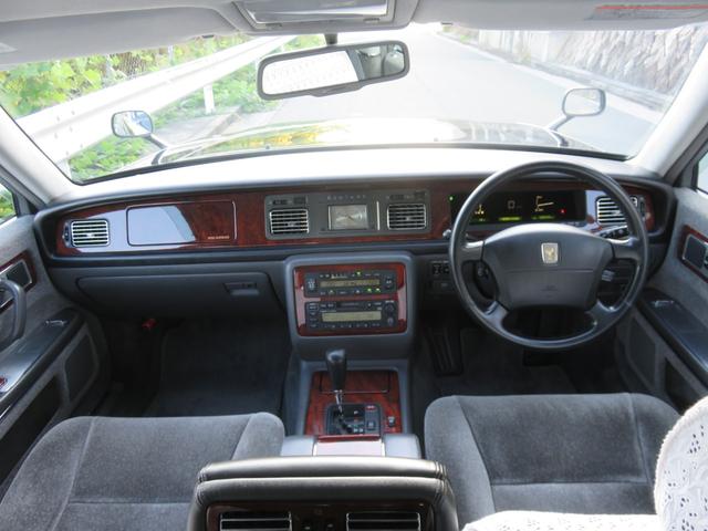 センチュリー 　公用車ワンオーナー　ロイヤルタイプレースハーフシートカバー　プレステージタイプフロアマット　唐草模様モチーフサイド＆リヤ電動カーテン　ウールファブリック前後ヒーター付パワーシート　トヨタディーラー整備（17枚目）