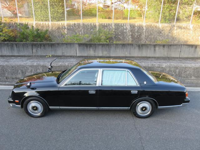 センチュリー 　公用車ワンオーナー　ロイヤルタイプレースハーフシートカバー　プレステージタイプフロアマット　唐草模様モチーフサイド＆リヤ電動カーテン　ウールファブリック前後ヒーター付パワーシート　トヨタディーラー整備（38枚目）