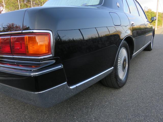 センチュリー 　公用車ワンオーナー　ロイヤルタイプレースハーフシートカバー　プレステージタイプフロアマット　唐草模様モチーフサイド＆リヤ電動カーテン　ウールファブリック前後ヒーター付パワーシート　トヨタディーラー整備（53枚目）