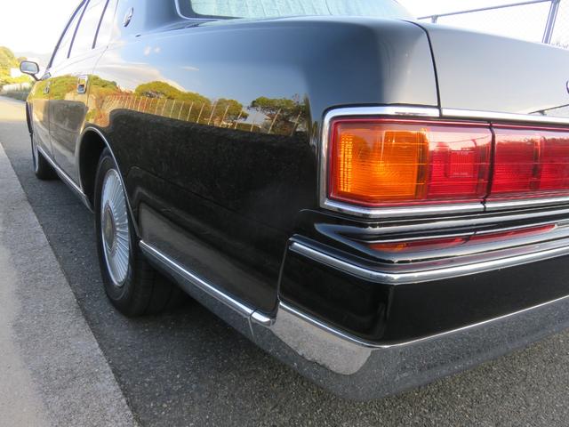 センチュリー 　公用車ワンオーナー　ロイヤルタイプレースハーフシートカバー　プレステージタイプフロアマット　唐草模様モチーフサイド＆リヤ電動カーテン　ウールファブリック前後ヒーター付パワーシート　トヨタディーラー整備（54枚目）